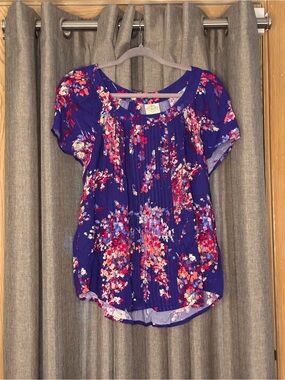 St. John’s Bay Blue Floral Top